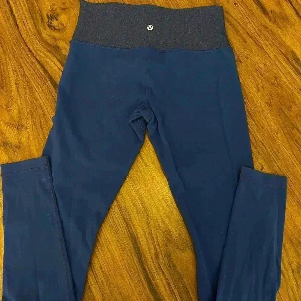 Lululemon Wunder Under HR Legging In Blue Stripe -Size 8 - Picture 3 of 5